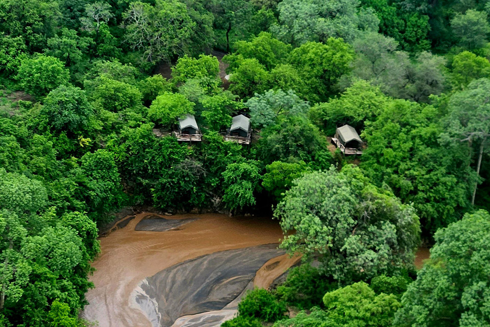 Mwembezi Gorge Bush Camp